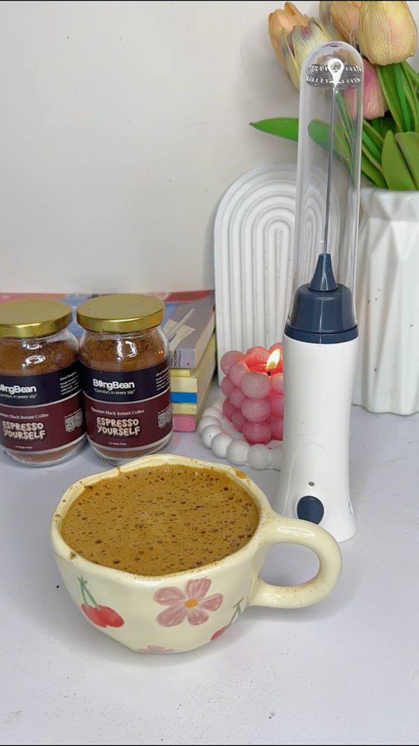 Signature Black Instant Coffee & Rechargeable Coffee Foamer Combo - Image 4